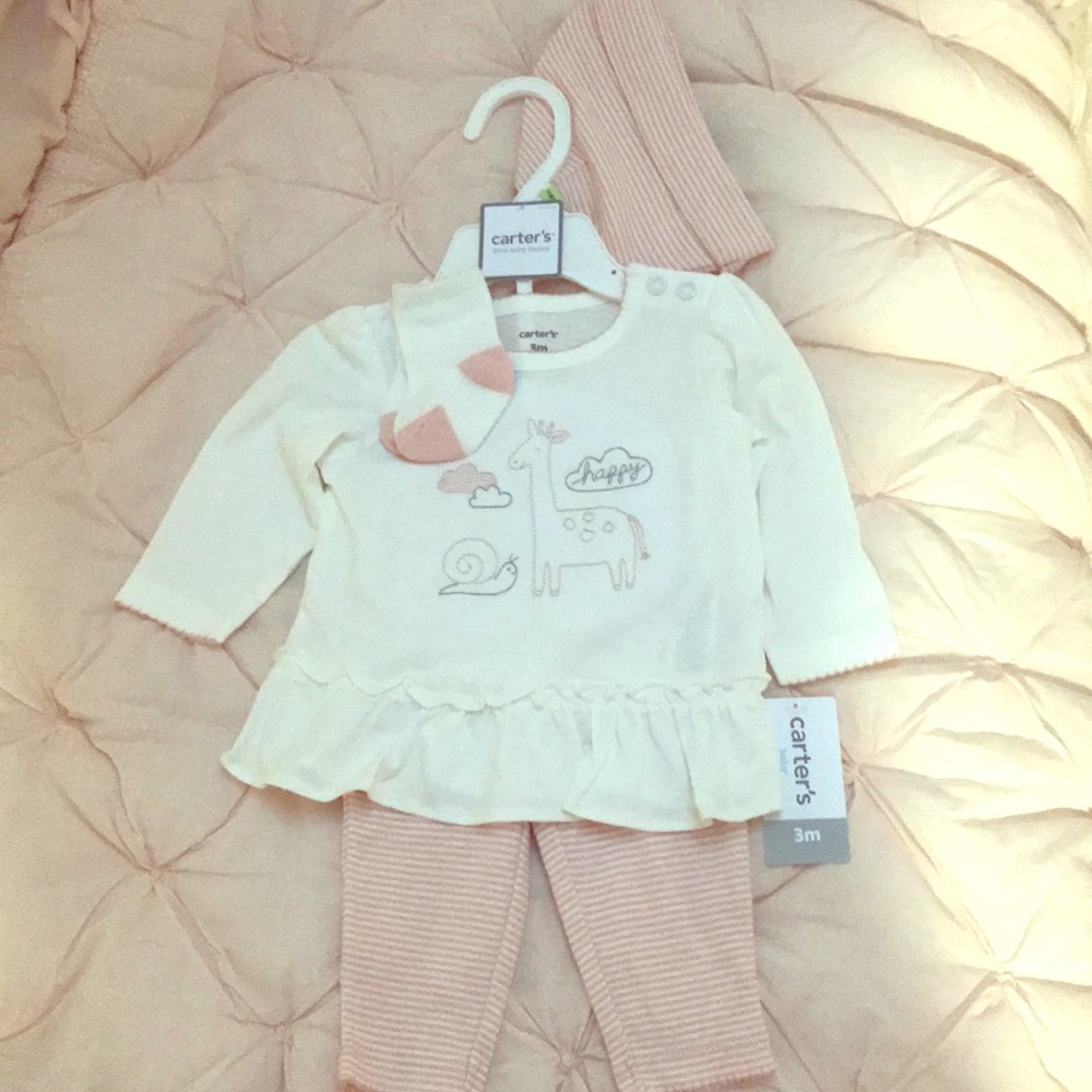 Carters 4 piece baby girl outfit 3m (NWT)
